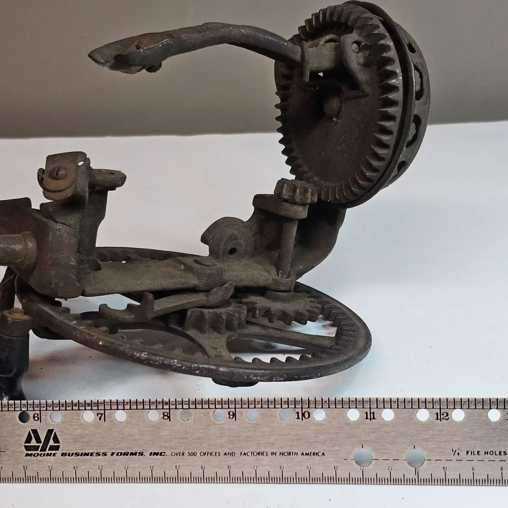 Vtg Cast Iron Apple Peeler Reading Hardware Co '78 PA Keystone Primitive Decor